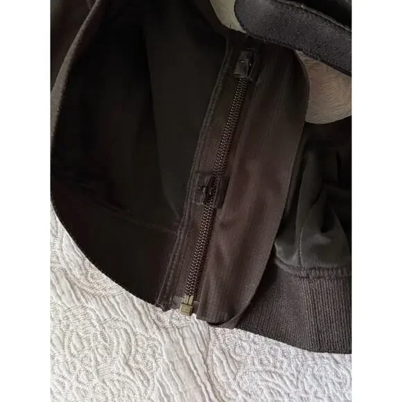 Shefit Luxe Sports Bra Womens Black Gold Zip Front Adjustable High Impact - Picture 4 of 5